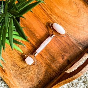 Grace & Stella Rose Quartz Face Roller